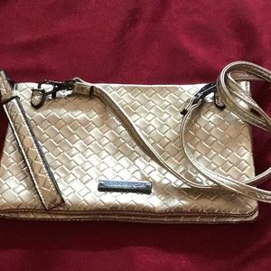 Madden girl 8 1/2 by 5 (F)